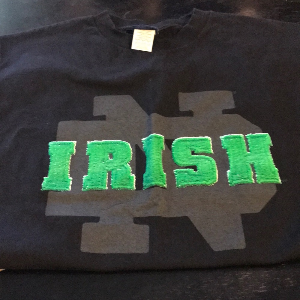 NWOT Men’s Small Norte Dame T - Shirt 🏈⚾️🏀⚽️